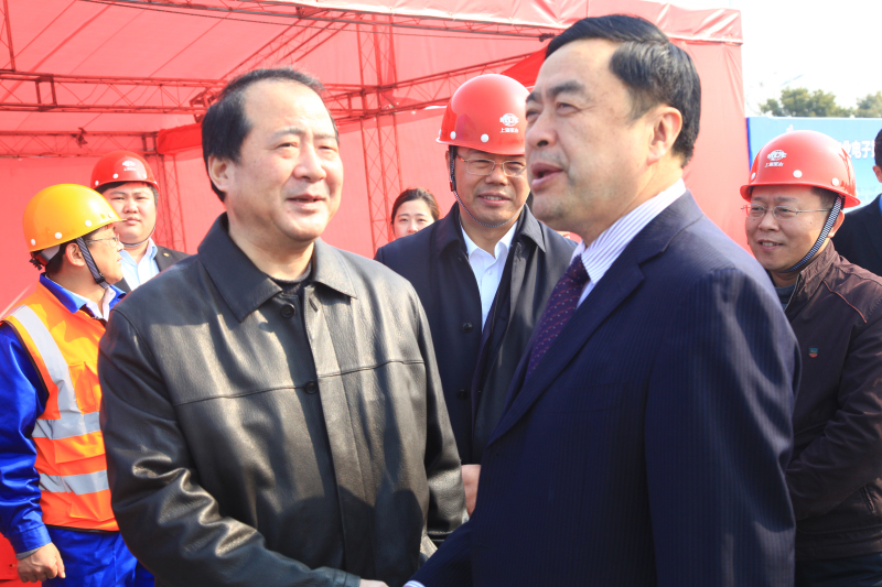 1496480041123362.jpg 5-趙振元同志與合肥長(zhǎng)鑫高若眉副總親切交談.jpg